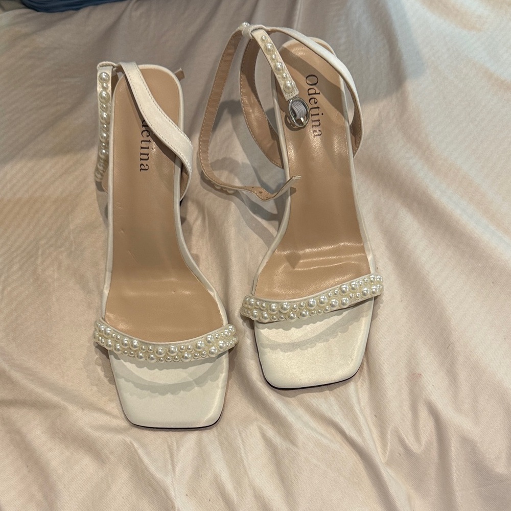 White Pearl-Embellished Women's Slingback Sandals
